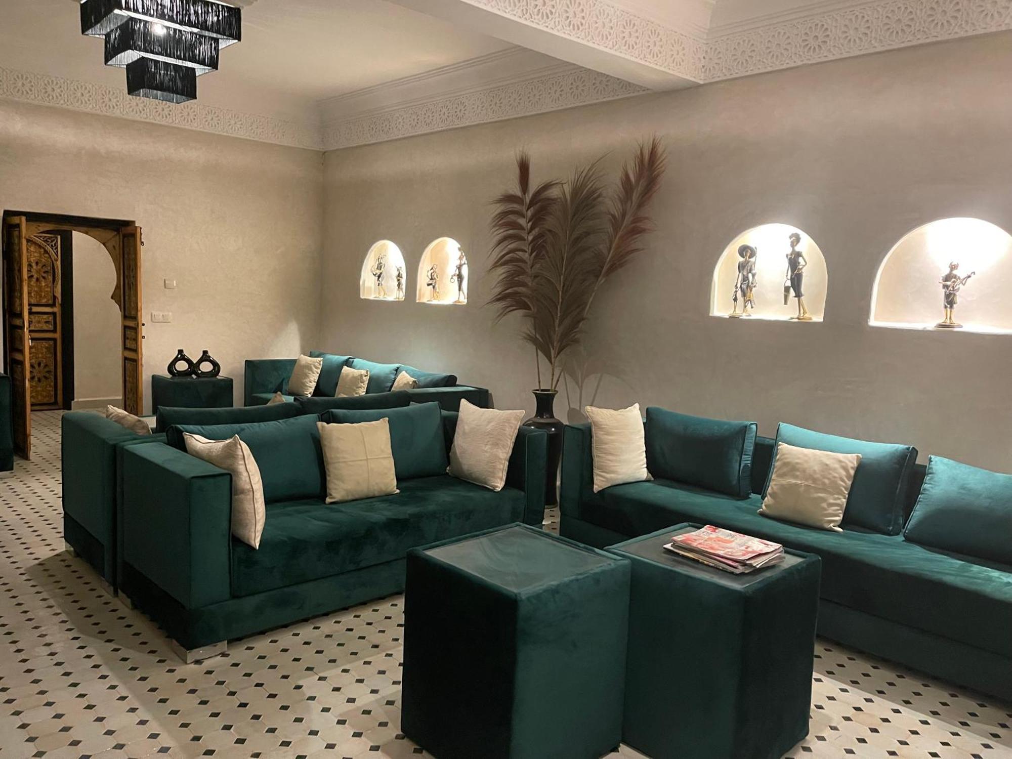 Just V Hotel & Spa Ouled Hassoune Exteriör bild